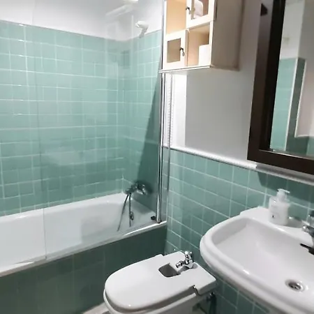 Apartamento Con Buhardilla Casco Historico Apartment *